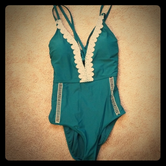 Time and Tru Other - Swimsuit 👙💦